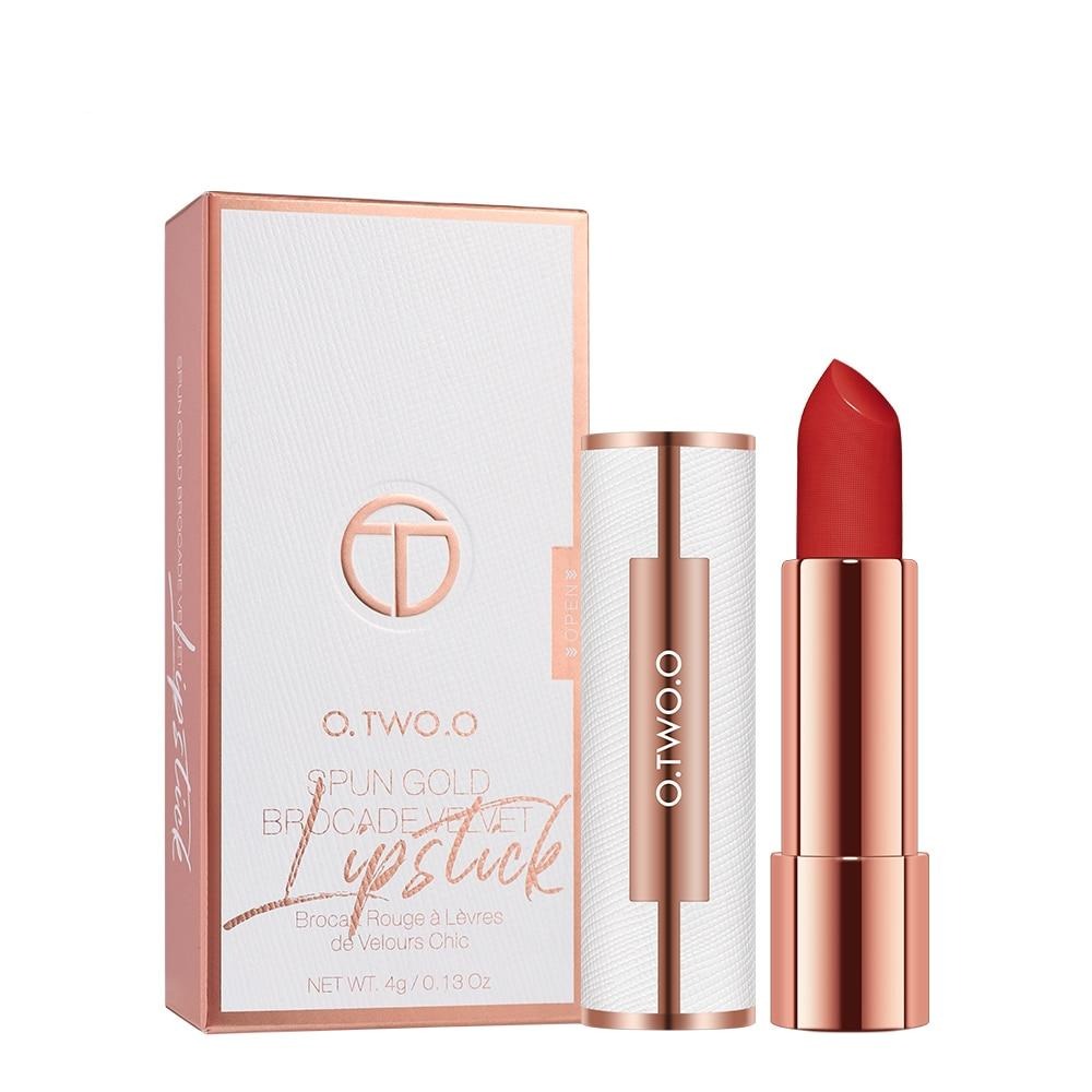 Long-lasting and Waterproof Lipstick - L3 Elite